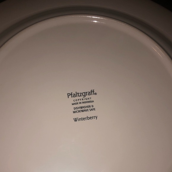 PFALTZGRAFF Winterberry plate - Picture 5 of 8